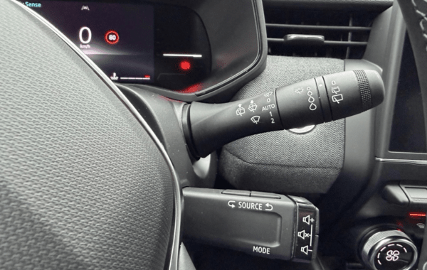 renault-clio-v-1-0-tce-90ch-techno-25 - 151544686