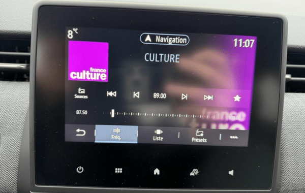 renault-clio-v-1-0-tce-90ch-techno-25 - 151544686