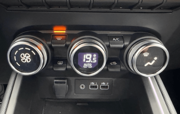 renault-clio-v-1-0-tce-90ch-techno-25 - 151544686