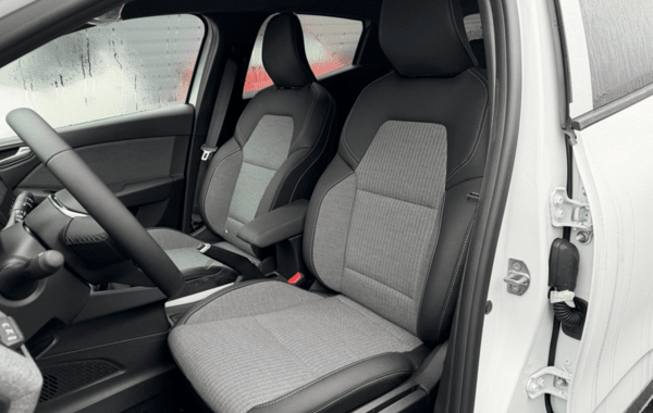 renault-clio-v-1-0-tce-90ch-techno-25 - 151544686