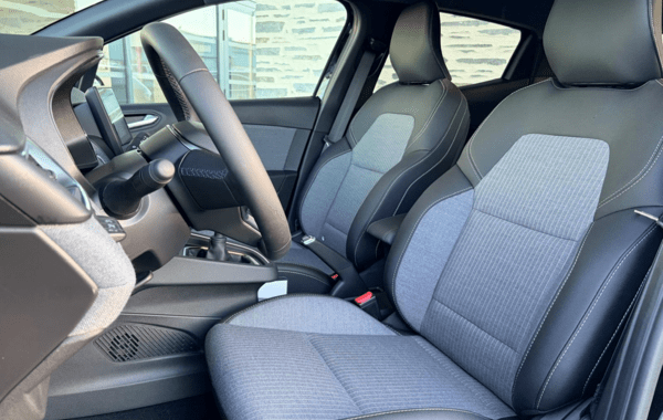 renault-clio-v-1-0-tce-90ch-techno-25 - 151574686