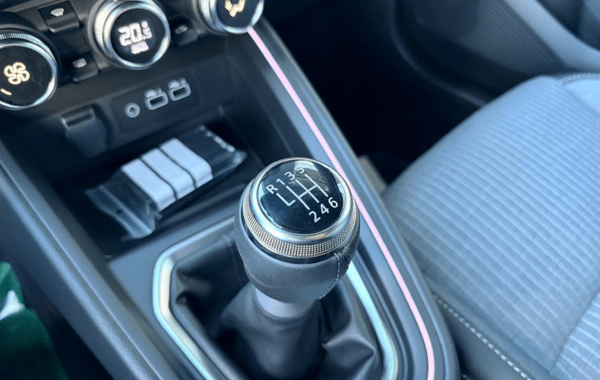 renault-clio-v-1-0-tce-90ch-techno-25 - 151594686