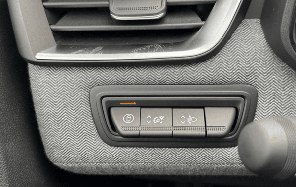 renault-clio-v-1-0-tce-90ch-techno-25 - 151634686