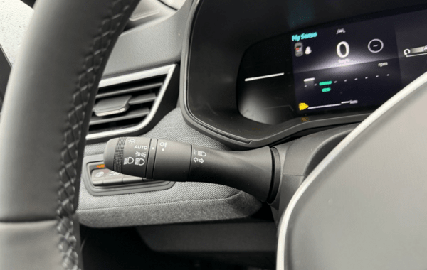 renault-clio-v-1-0-tce-90ch-techno-25 - 151634686