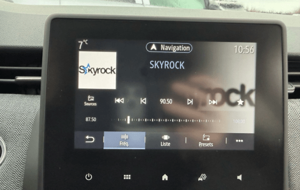 renault-clio-v-1-0-tce-90ch-techno-25 - 151634686