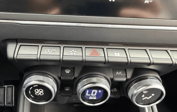 renault-clio-v-1-0-tce-90ch-techno-25 - 151634686