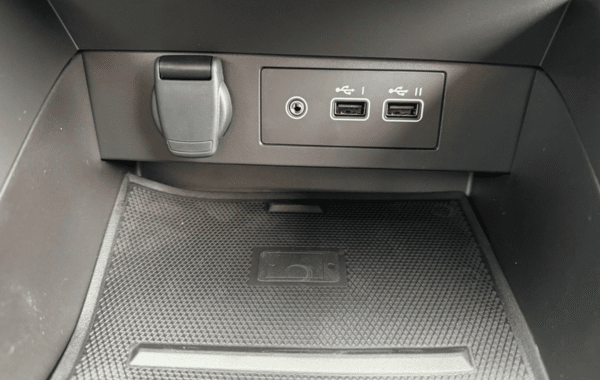 renault-clio-v-1-0-tce-90ch-techno-25 - 151634686