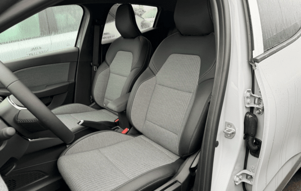 renault-clio-v-1-0-tce-90ch-techno-25 - 151634686