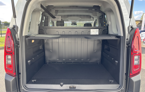 citroen-berlingo-taille-m-1-5-bluehdi-130ch-s-s-max-eat8-5-places - 151674686