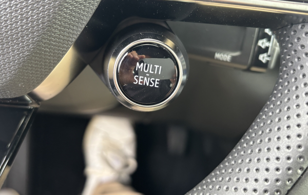 renault-austral-1-2-e-tech-full-hybrid-200ch-techno-25 - 151874686