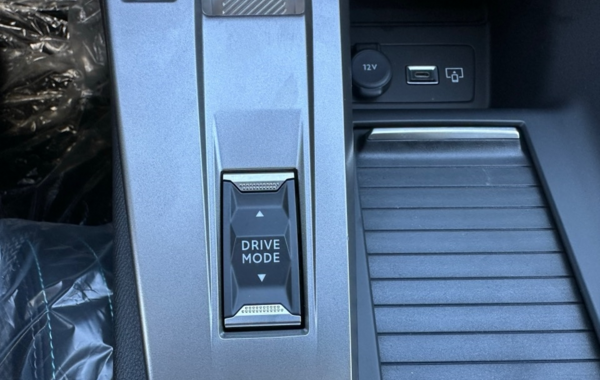 peugeot-308-sw-1-5-bluehdi-130ch-s-s-allure-eat8 - 152504686