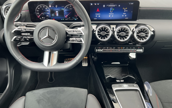 mercedes-classe-a-200-163ch-amg-line-7g-dct - 152674686