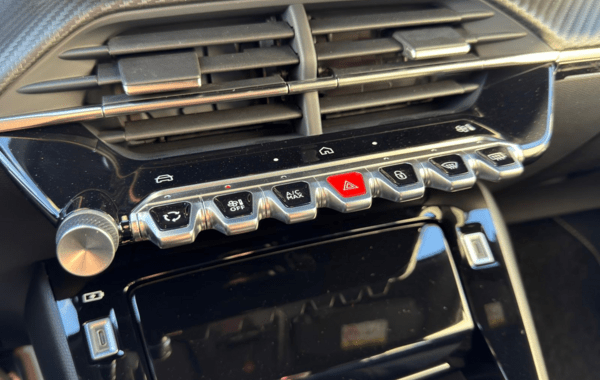 peugeot-2008-1-2-hybrid-145ch-gt-e-dcs6 - 152924686