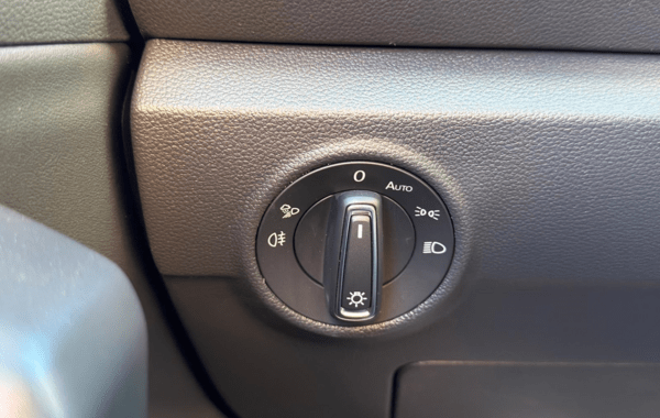 volkswagen-t-roc-2-0-tdi-150ch-r-line-dsg7 - 153474686