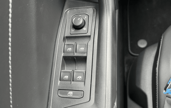 volkswagen-t-roc-2-0-tdi-150ch-r-line-dsg7 - 153494686