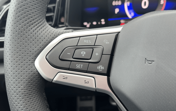 volkswagen-t-roc-2-0-tdi-150ch-r-line-dsg7 - 153494686