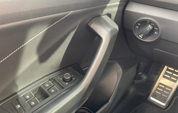 volkswagen-t-roc-2-0-tdi-150ch-r-line-dsg7 - 153724686