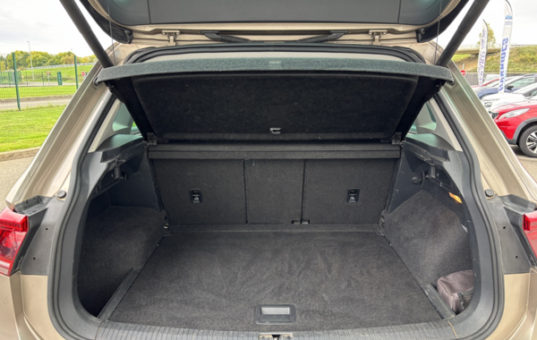 volkswagen-tiguan-2-0-tdi-150ch-bluemotion-technology-carat-edition-4motion-dsg7 - 153824686