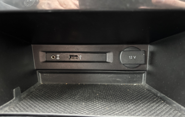 volkswagen-tiguan-2-0-tdi-150ch-bluemotion-technology-carat-edition-4motion-dsg7 - 153824686