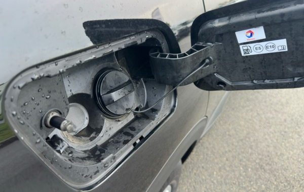 peugeot-3008-1-2-puretech-130ch-s-s-active-pack - 153964686