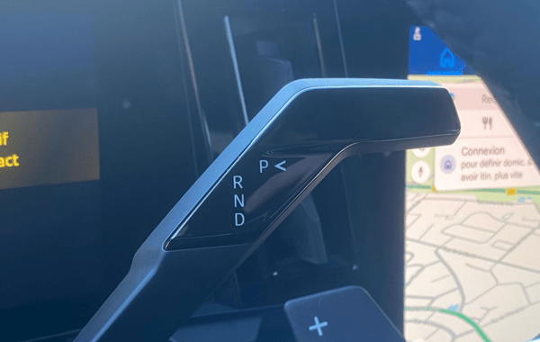 renault-austral-1-2-e-tech-full-hybrid-200ch-techno-25 - 154064686