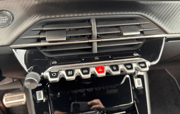 peugeot-2008-1-2-hybrid-145ch-gt-e-dcs6 - 154254686