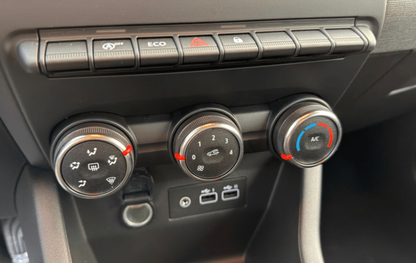 renault-clio-v-1-5-dci-100ch-evolution-25 - 154344686