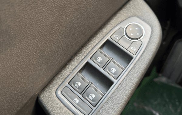 renault-clio-v-1-5-dci-100ch-evolution-25 - 154344686