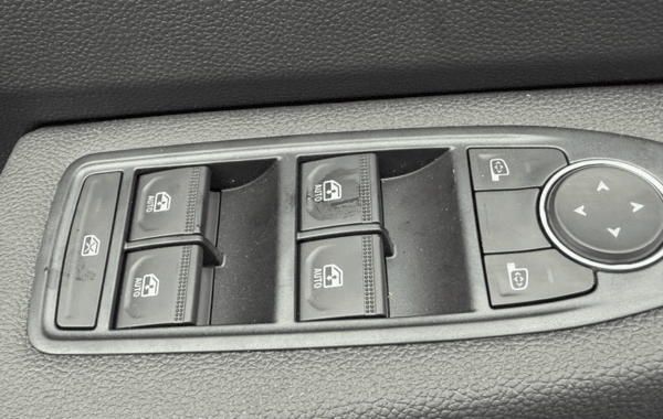 renault-clio-v-1-5-dci-100ch-evolution-25 - 154374686