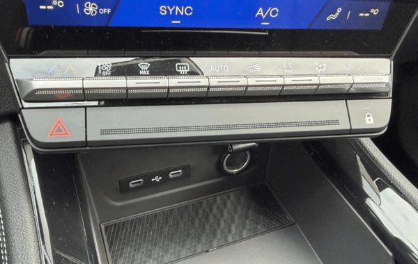 renault-austral-1-2-e-tech-full-hybrid-200ch-techno-25 - 154434686