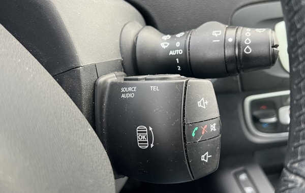 renault-grand-scenic-iii-1-5-dci-110ch-energy-bose-eco2-7-places-2015 - 154904686