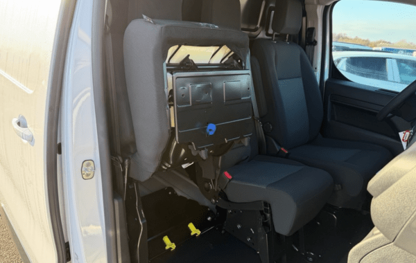 peugeot-expert-fg-m-2-0-bluehdi-180ch-s-s-eat8 - 155414686