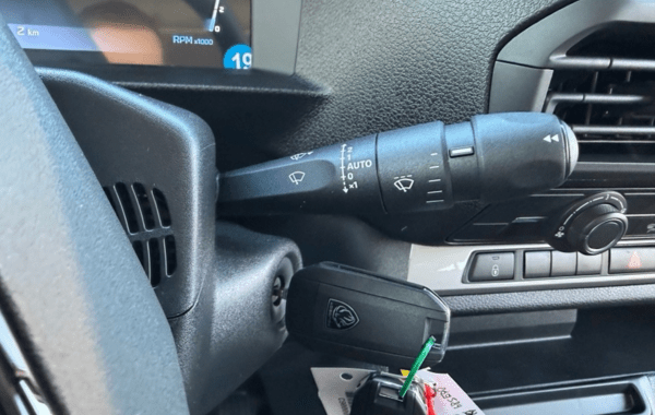 peugeot-expert-fg-xl-2-0-bluehdi-180ch-s-s-cabine-approfondie-fixe-eat8 - 156154686