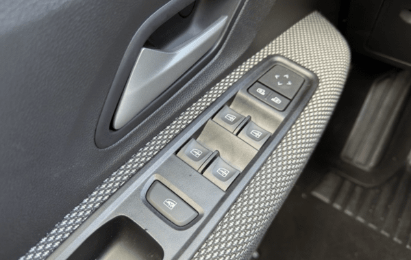 dacia-sandero-1-0-tce-90ch-stepway-expression-auto-24 - 156584686