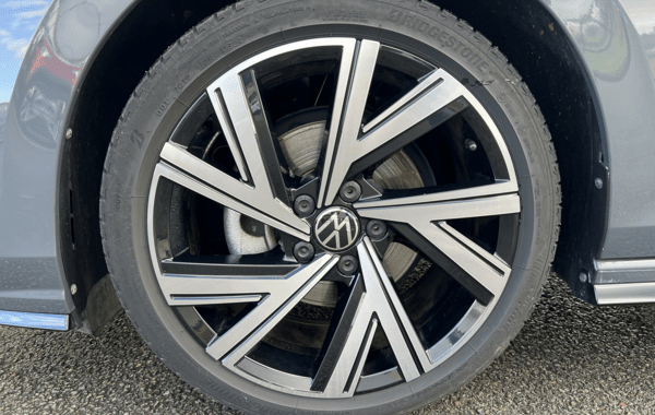 volkswagen-golf-viii-1-5-etsi-opf-130ch-r-line-dsg7 - 156754686