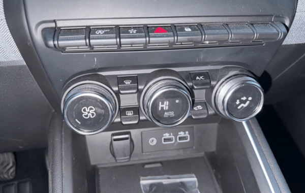 renault-clio-v-1-0-tce-90ch-techno-24 - 157084686