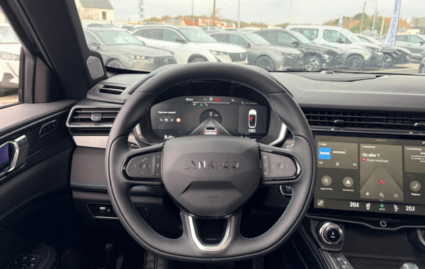 lynk-co-01-1-5-phev-261ch-dcth-7 - 157274686