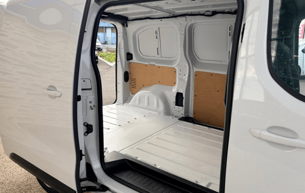 peugeot-expert-fg-m-2-0-bluehdi-180ch-s-s-eat8 - 157404686