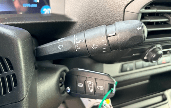 peugeot-expert-fg-m-2-0-bluehdi-180ch-s-s-eat8 - 157414686