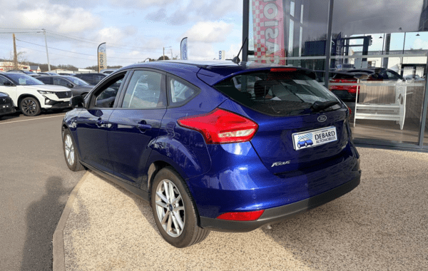 ford-focus-1-0-ecoboost-100ch-stop-start-business-nav - 157494686