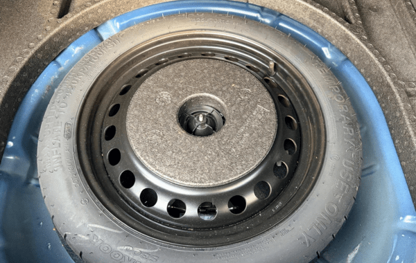 ford-focus-1-0-ecoboost-100ch-stop-start-business-nav - 157494686