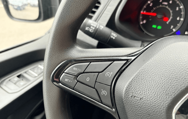 renault-trafic-iii-combi-l2-2-0-blue-dci-150ch-s-s-zen-8-places-e6e - 157634686