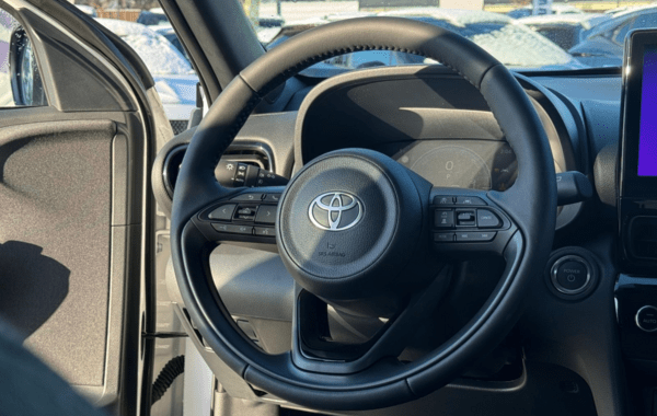 toyota-yaris-cross-130h-design-my25 - 157784686