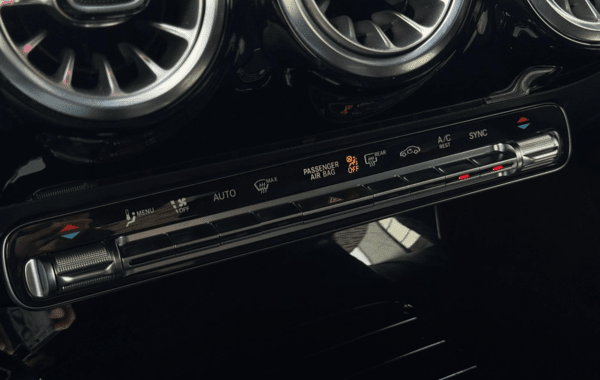 mercedes-cla-220-d-190ch-amg-line-8g-dct - 158144686