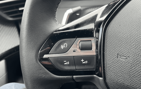 peugeot-2008-1-2-hybrid-145ch-allure-e-dcs6 - 158194686