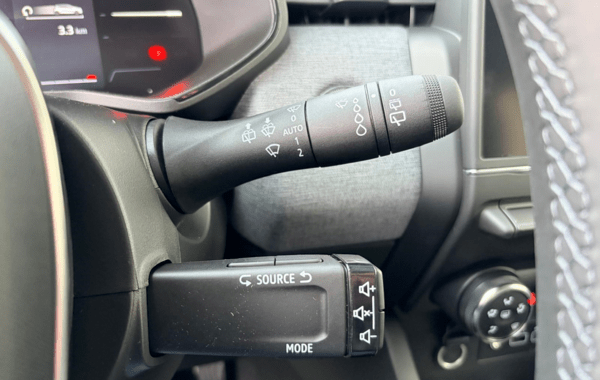 renault-clio-v-1-5-dci-100ch-evolution-25 - 158554686