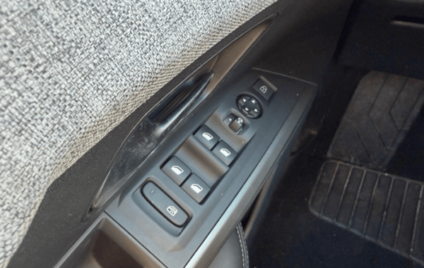 peugeot-5008-hybrid-145ch-allure-e-dcs6 - 158664686