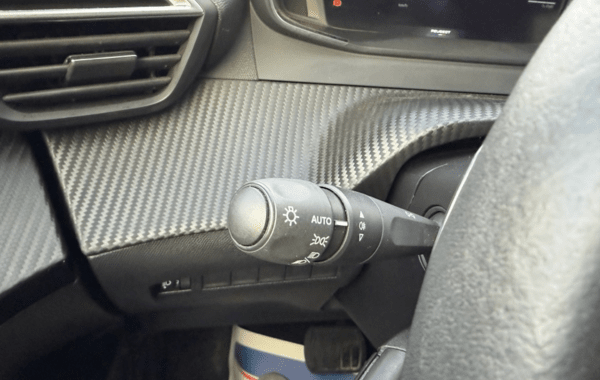 peugeot-2008-1-2-hybrid-145ch-allure-e-dcs6 - 159184686