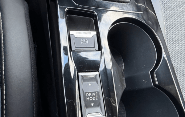 peugeot-2008-1-2-hybrid-145ch-allure-e-dcs6 - 159184686