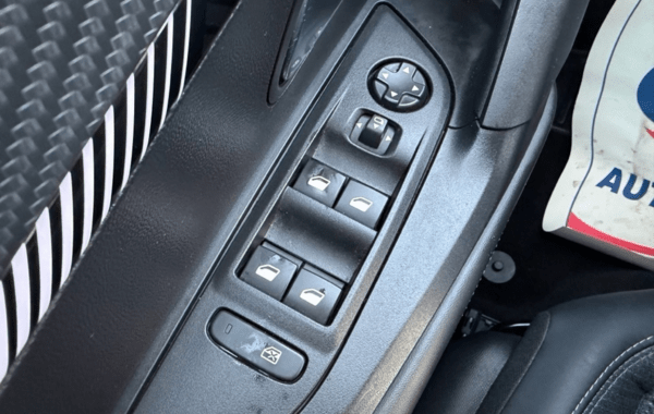 peugeot-2008-1-2-hybrid-145ch-allure-e-dcs6 - 159194686